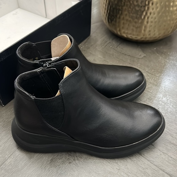 Naturalizer Women's, Genn-Swerve Bootie - Picture 5 of 9